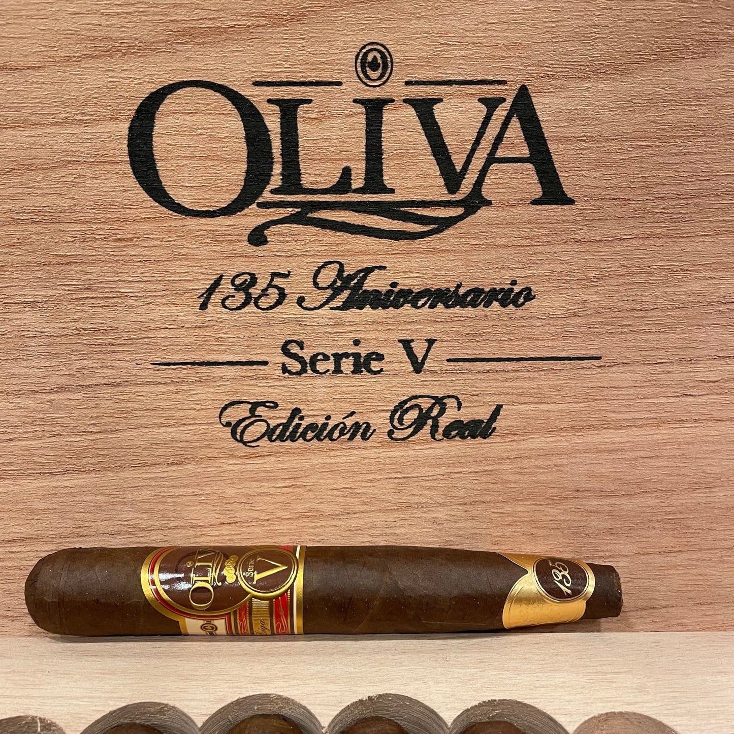 Oliva 135 Anniversary serie V Edition Real